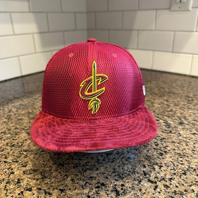 Cleveland Cavaliers Hat New Era 59FIFTY Men's 7 3/8 Maroon Faux Suede Brim