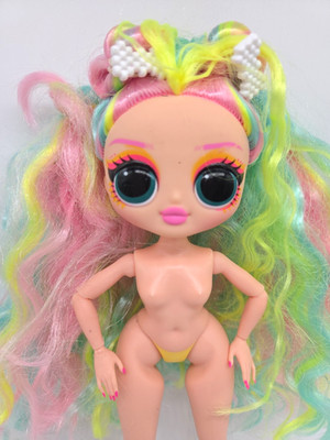 LOL OMG Sunshine Color Change Bubblegum DJ Fashion Doll