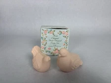 VINTAGE AVON ELEGANT DOVE-SHAPED SOAP SET - Mother & Baby Dove Unused w/Box