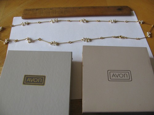 AVON PEARLIZED CLUSTER NECKLACE 24" BRAND NEW IN BOX LOWEST PRICE ON EBAY