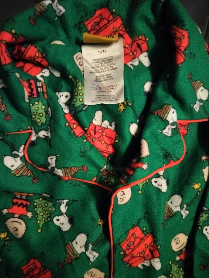Conjunto de pijama para dormir con botones Peanuts Christmas Snoopy Charlie Brown para niños Foto 2 de 4