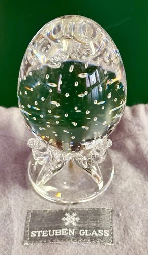 STEUBEN GLASS BUBBLE EGG PAPERWEIGHT #8131 BY LLOYD ATKINS WITH BAG AND CATALOG