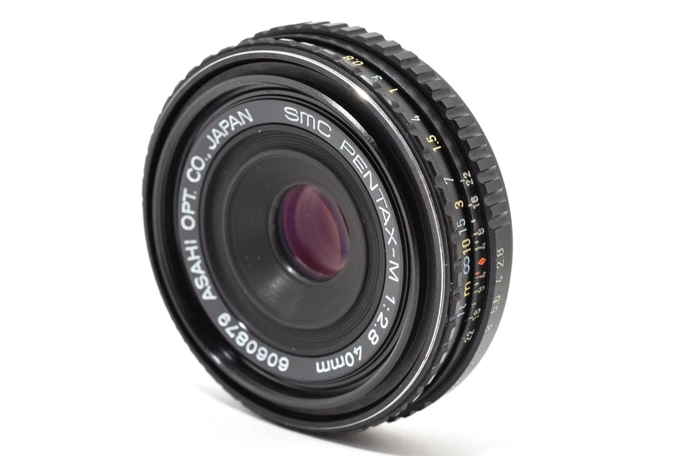 Pentax SMC Pentax-M 40mm F/2.8 Wide Angle Pancake MF Lens 1773 - Image 2 of 4