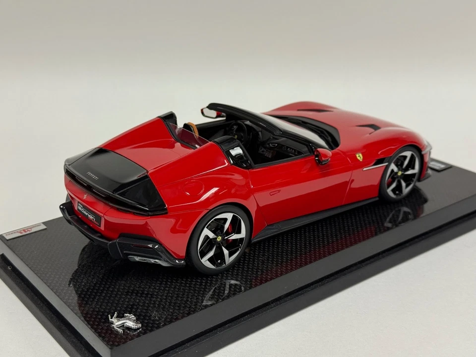 1/18 MR Collection Ferrari 12 Cilindri Spider Red Corsa Carbon Base 99 pc FE044C - Image 3 of 4