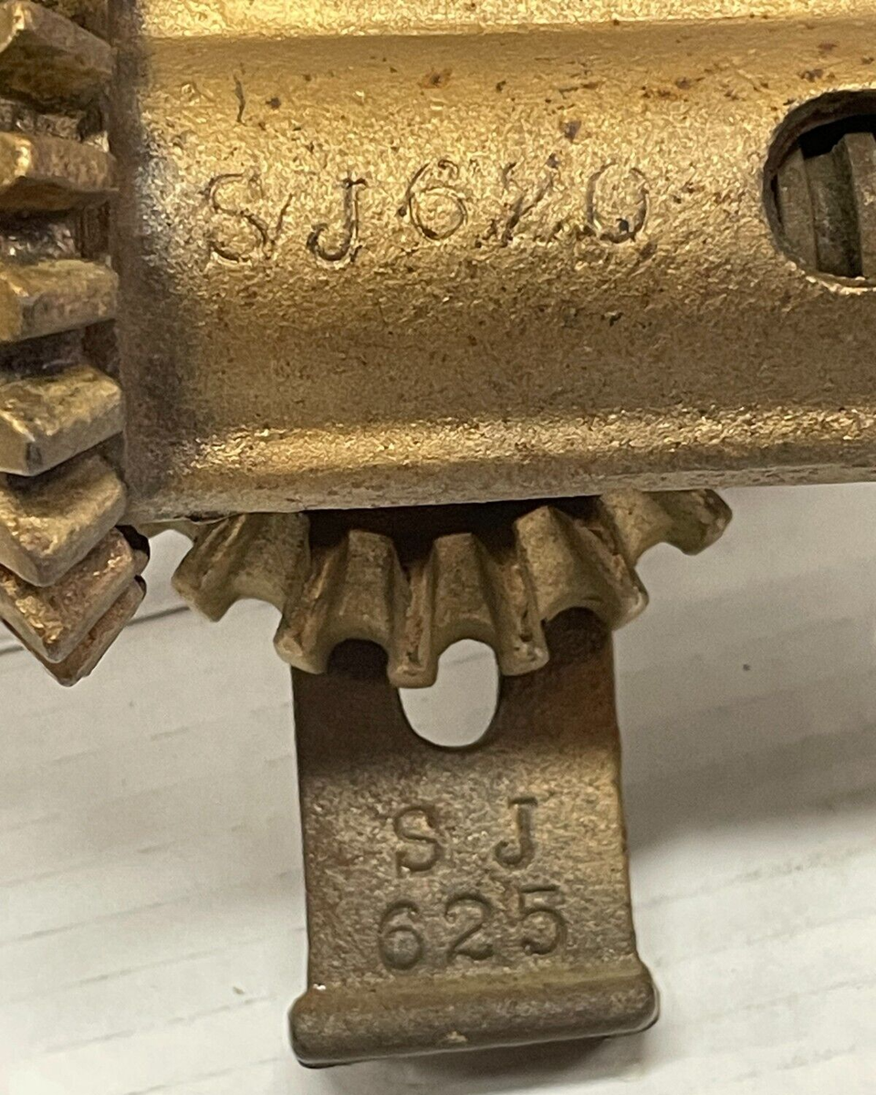 Vintage Antique Automobile Car Screw Jack Cast Iron SJ604 SJ620