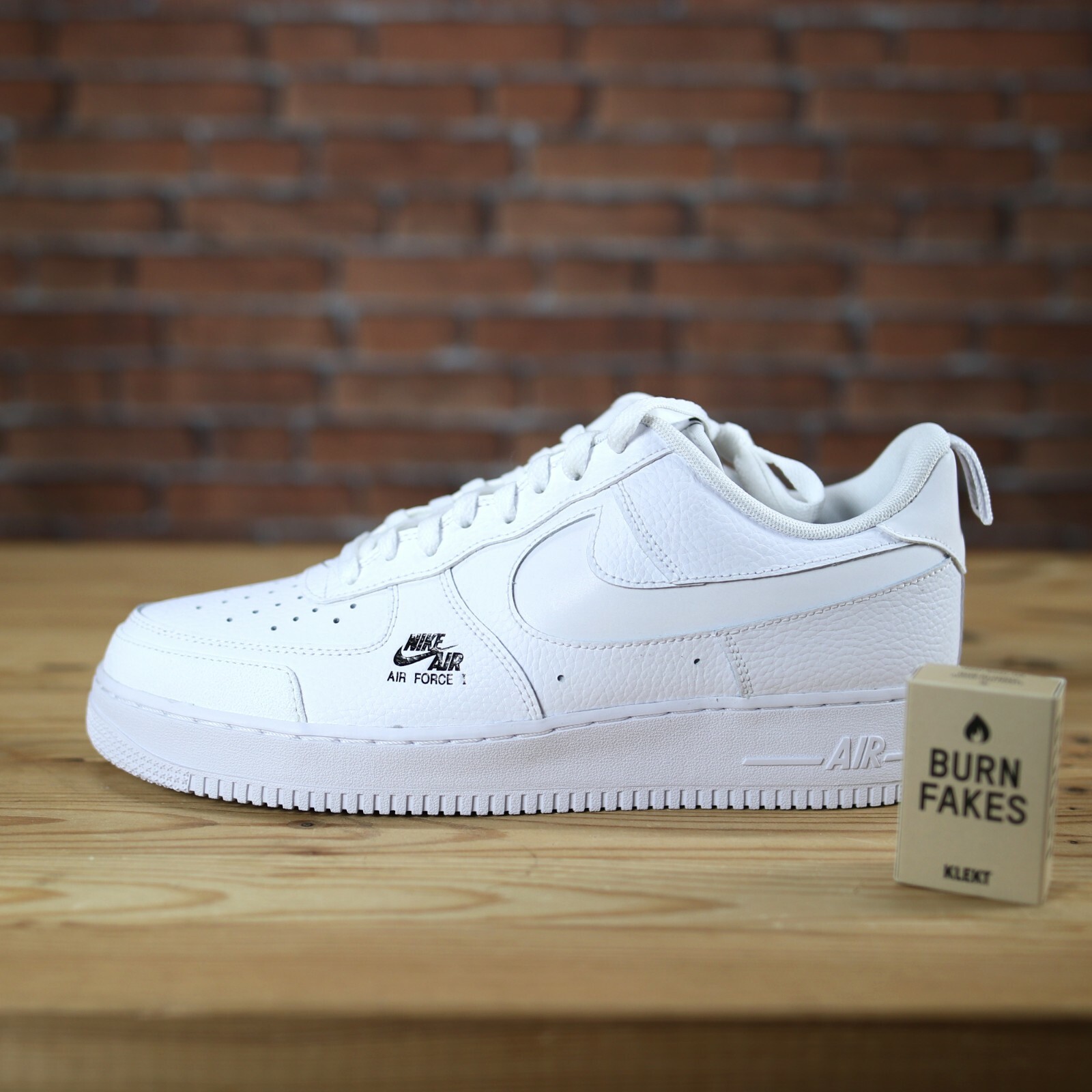 nike vintage 77 white