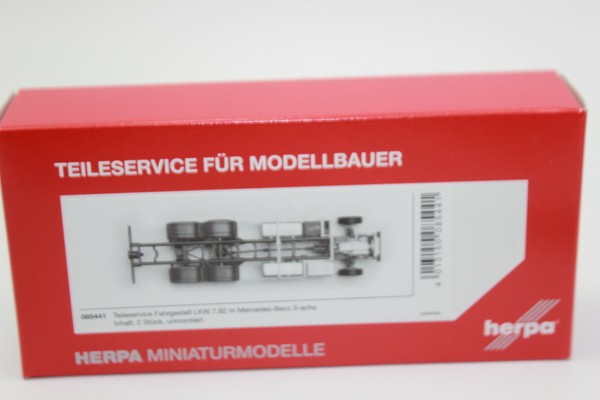 Herpa 085441 Fahrgestell Lkw 7,82 M Mercedes-Benz 3 Achs 1:87 Neu + Ovp-image