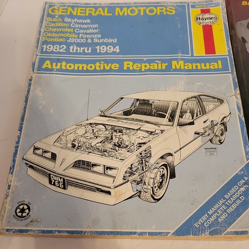 2 Haynes Repair Manuals Toyota Camry (1992-1996) GM (1982-1994) - Picture 2 of 7