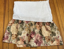 Bulington Cotton Blend Multicolor Floral King Bed Skirt Bulington Cotton Blend Multicolor Floral King Bed Skirt - Image 1