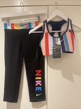 Mädchen Nike Cropped Leggings & Sport BH Crop Top Gym Set Größe M DRI-FIT Neu mit Etikett