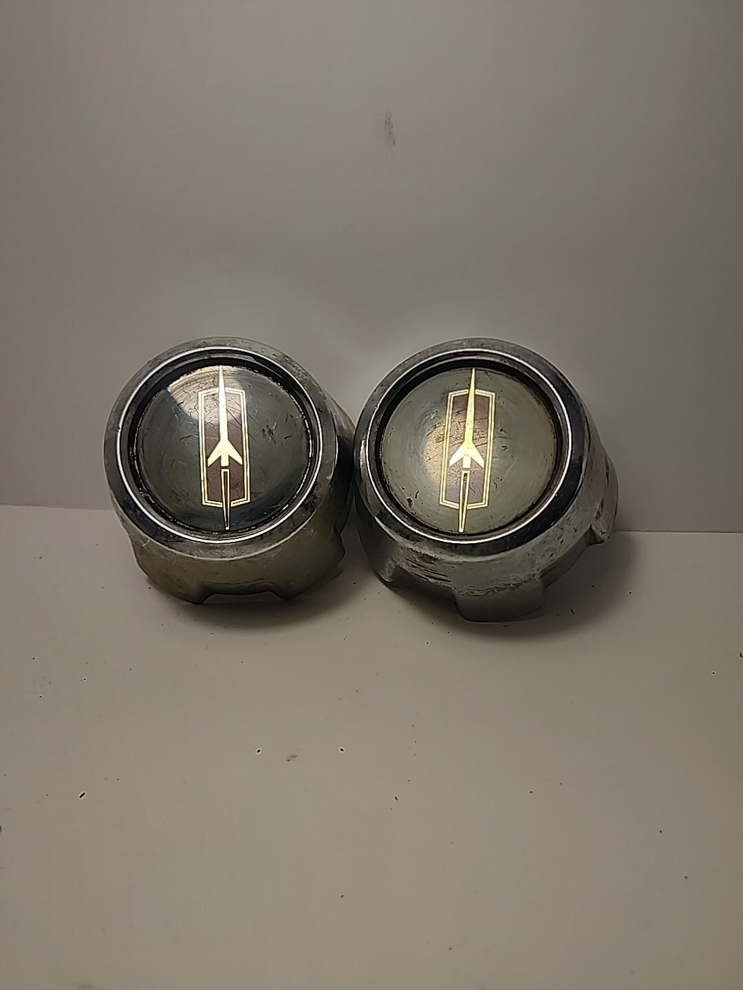 72-87 Oldsmobile Center Metal Hub Caps