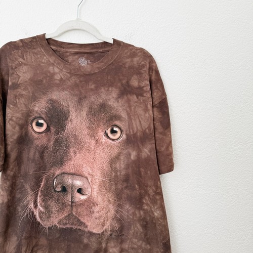 Camiseta gráfica manga corta The Mountain talla XL marrón chocolate laboratorio perro - Imagen 7 de 9