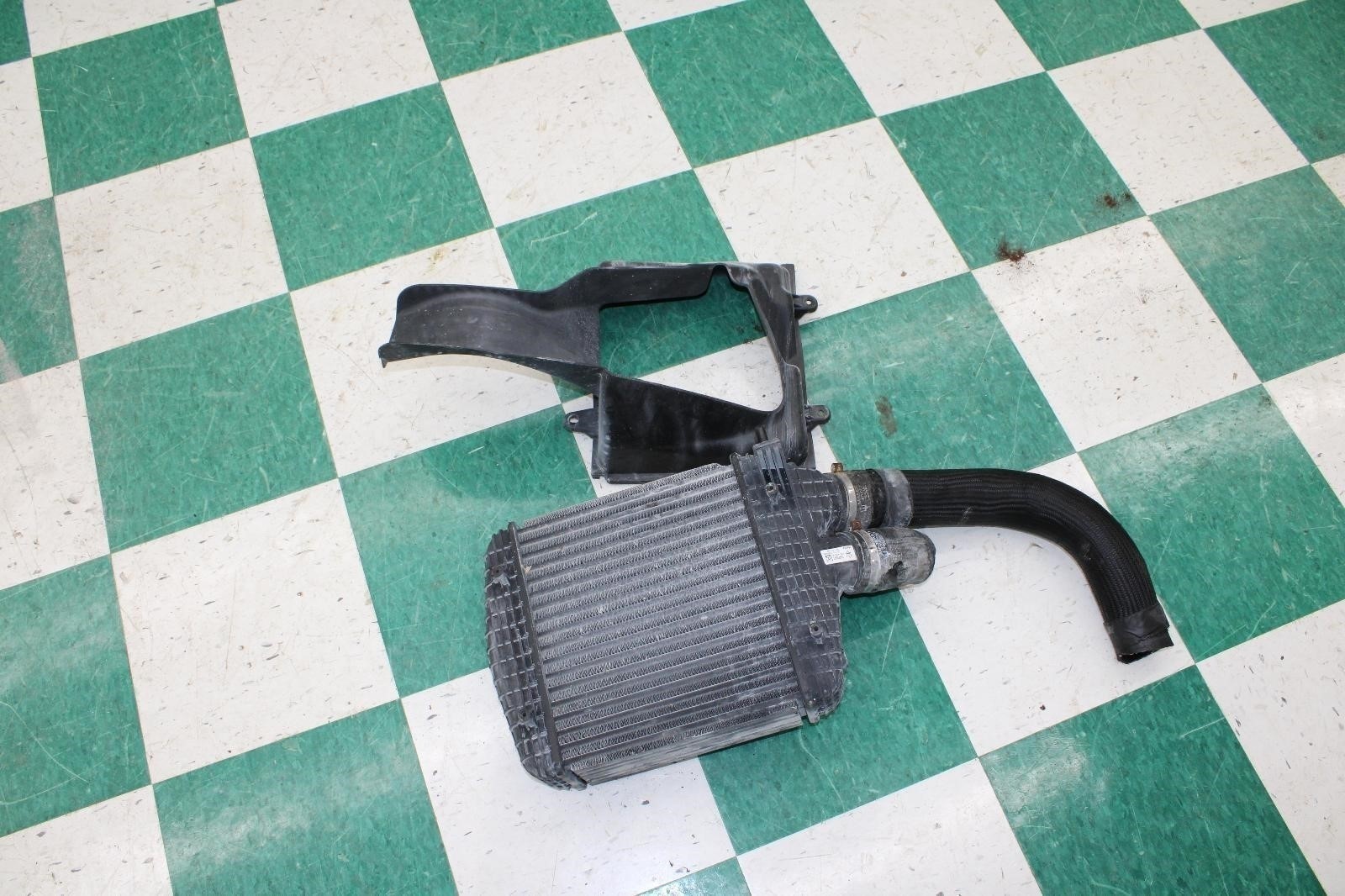 14-20 GHIBLI 3.0L Twin Turbo LH Driver L Air Intake Cooler Intercooler OEM Duct