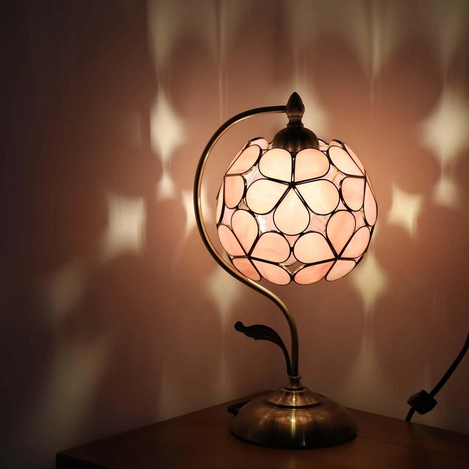 Lámpara de mesa L10836 estilo Tiffany vitral flor pétalos con base de latón para... Foto 2 de 4