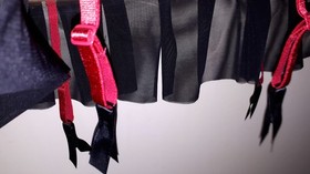 BNWT ANN SUMMERS UK20 red/black "Lily Bow" lace/satin underwired cami suspender