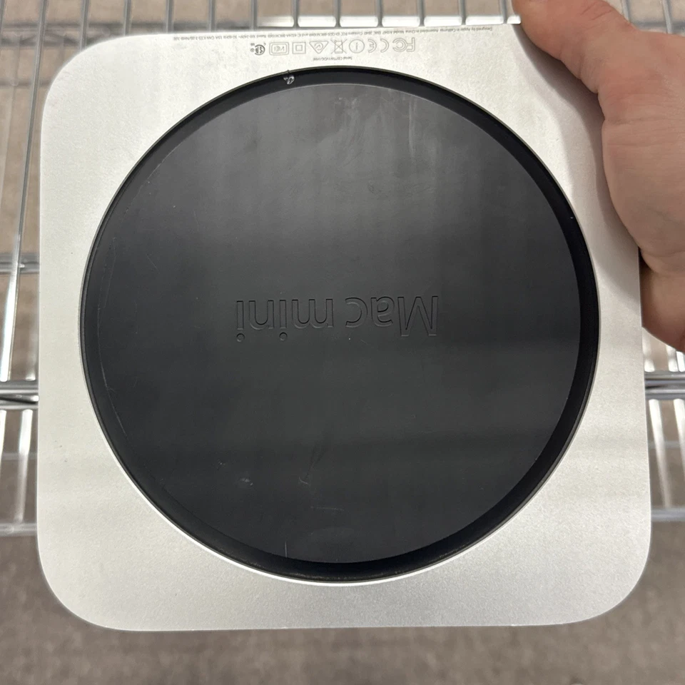 Apple 2014 Mac Mini (1TB HDD Intel Core i5-4278U 2.6GHz 8GB) Silver - Image 4 of 4