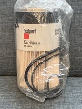 New Genuine Fleetguard FS19624 Fuel Filter