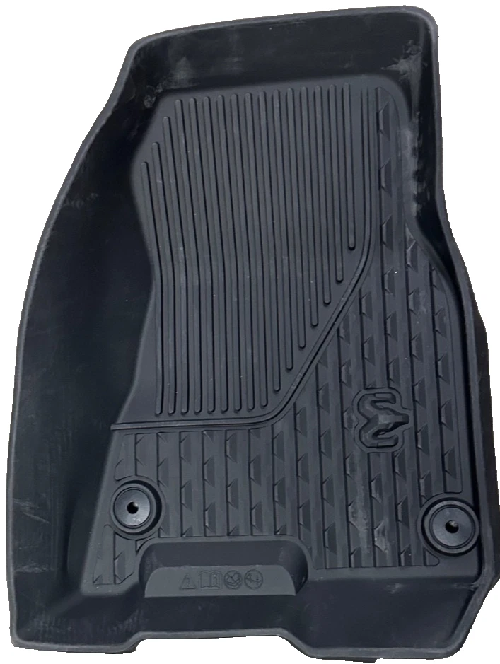 原始设备制造商 | 橡胶脚垫 适合 2019 - 2023 Ram 1500 82216269AD 仅前垫 — 第 2/3 张图片