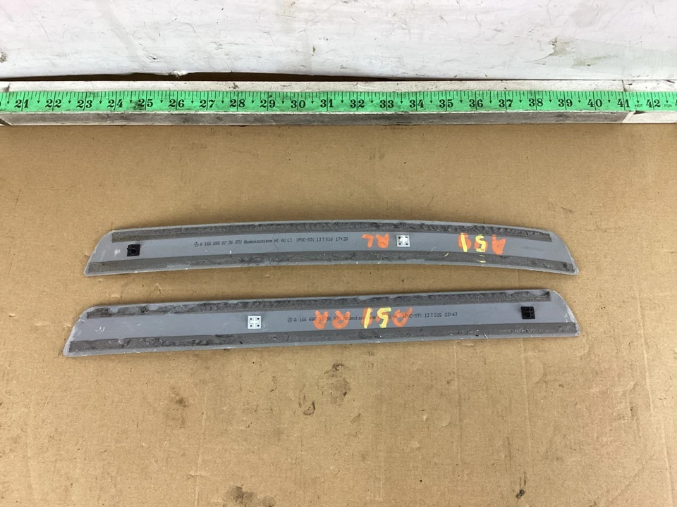 Mercedes Benz GL450 X166 2013-2016 placa de desgaste del umbral de la puerta trasera derecha e izquierda OEM Foto 4 de 4