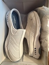 Easy Spirit Women's Traveltime Mule 8 1/2 White
