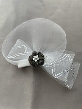 Vintage Chic White Mesh Hair Accessory With Floral Detail
