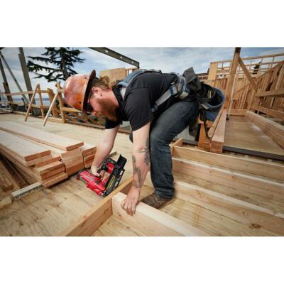 Milwaukee M18 FUEL 2745-21 Cordless Framing Nailer Kit – 30 Degree, 18V Lithium-Ion