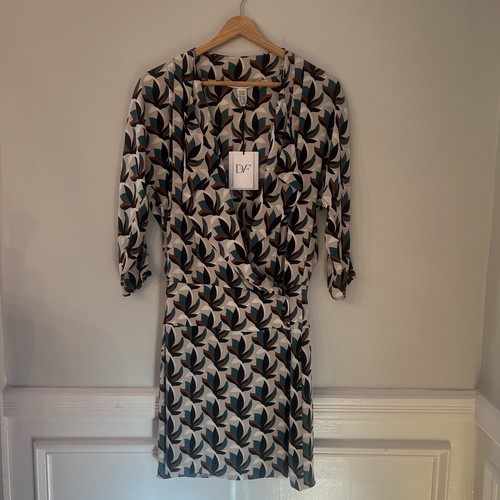 NWT Diane von Furstenberg DVF Women’s Sz 8 Agaton Wrap Mini Dress Blue Silk - Picture 5 of 19