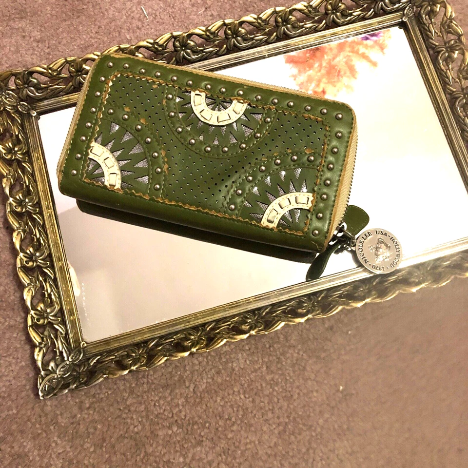 Hermosa Cartera Bolsillo Verde Oliva Multi Compartimento Adornada Cremallera Foto 3 de 4