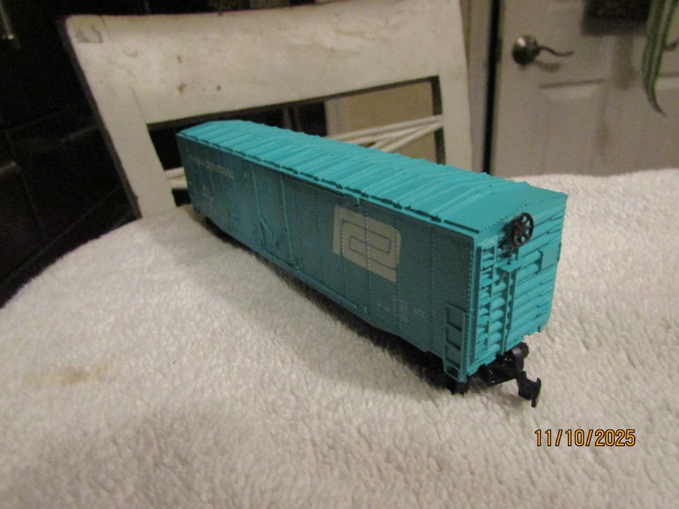 Vintage Bachmann HO 50' Plug Door Box Car Penn Central PC 160502 - Image 4 of 4