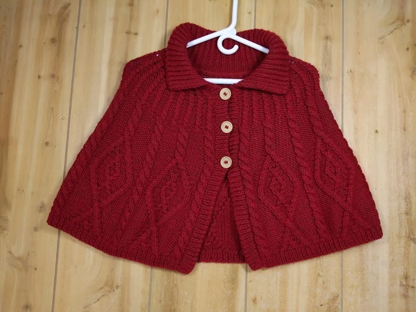 Handmade Red Cable Knit Button Poncho Capelet S/M Feminine Boho Collared EUC
Opens in a new window o