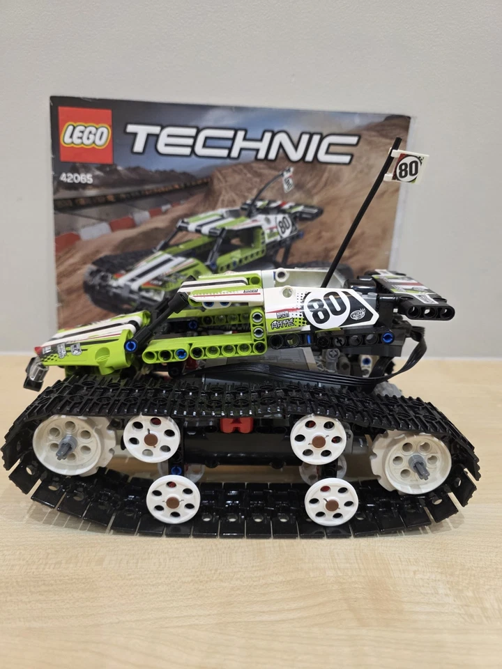LEGO Technic 42065 RC Tracked Racer, photo 3 of 5