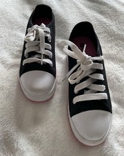 Heelys Kids Size 1 – Black & White