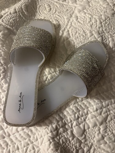 Silver Sandal BLING GLITTER Women Sz 7 Anna & Ava Flats - Picture 3 of 5
