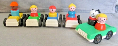 Vtg Lot Fisher Price Little People Parking Garage Car Set 6 People/ Dog & 5 Cars