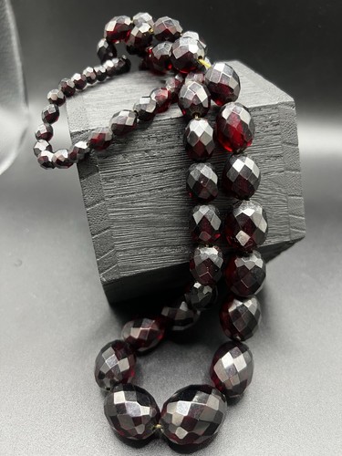 Vintage Faceted Cherry Amber Graduated Beaded Knotted necklace 36" Long 64 Grams - Bild 6 von 14