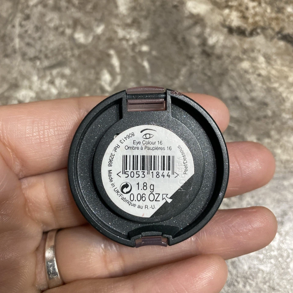 The Body Shop Eye Colour #16 Eyeshadow Discontinued Rare - Image 2 of 3