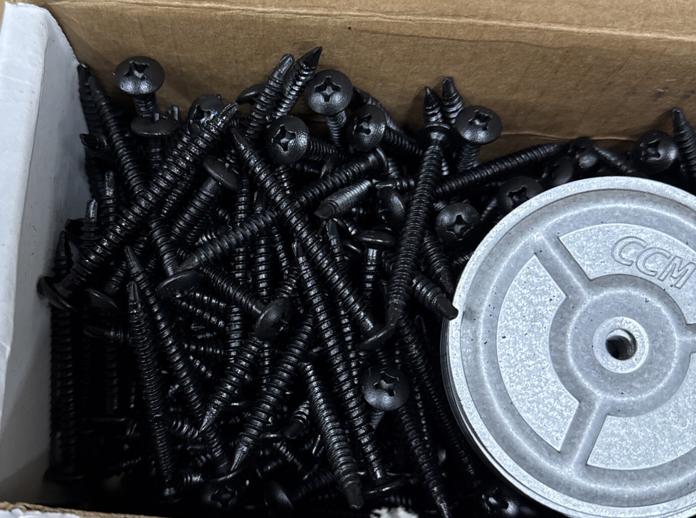 Insulation Fasteners and Plates 2.25in Fasteners/3in Plates (250pcs)