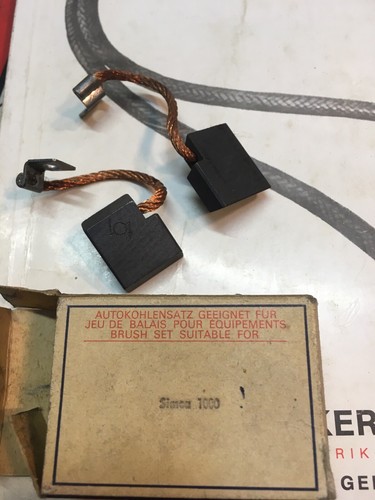 NOS Lichtmaschine Kohlenbürsten Satz. Simca 900 1000 Export Metropole 🇫🇷🚗 - Picture 2 of 3