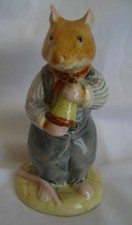 Royal Doulton - Brambly Hedge Mouse Mice Figurine - DBH 20 - Flax Weaver