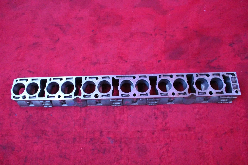 BANDEJA COJINETE ÁRBOL DE LEVAS ADMISIÓN IZQUIERDO MOTOR BMW E46 E39 E53 SOPORTE PUENTE REPISA Foto 3 de 4