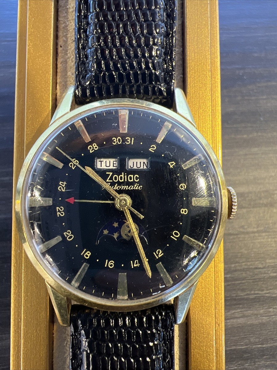 ZODIAC Automatic Triple Date Calendar Moonphase Mens Vintage Watch
