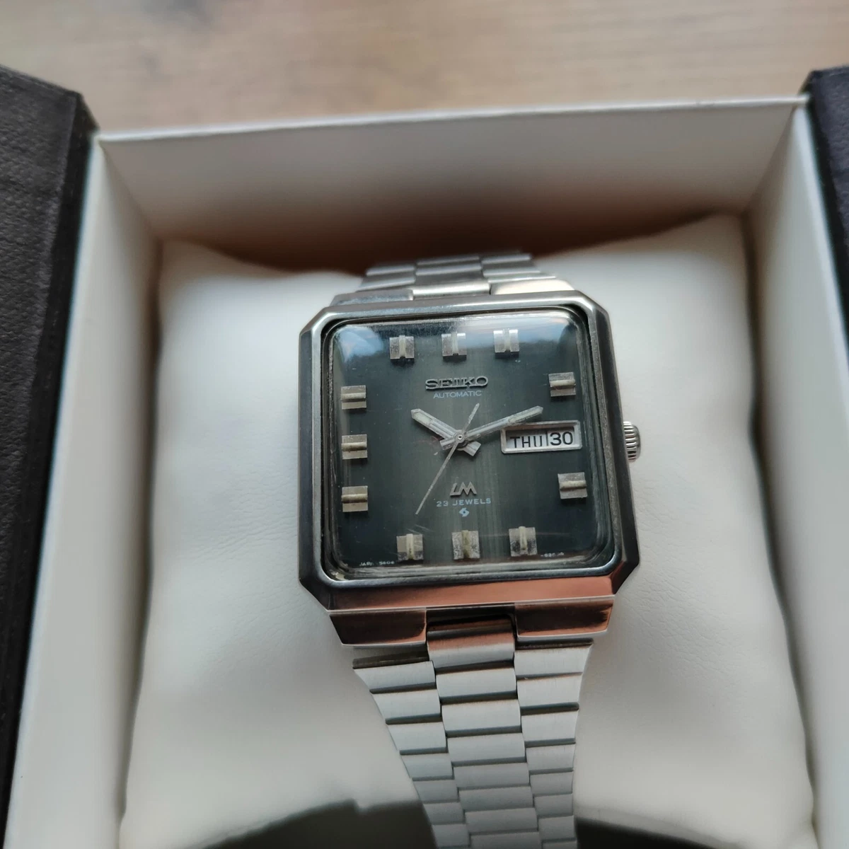 Seiko automatic square watch hotsell