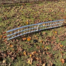 Folding Curved Motorcycle Ramp Load / Unload Max Load Capacity 750lbs - NEW