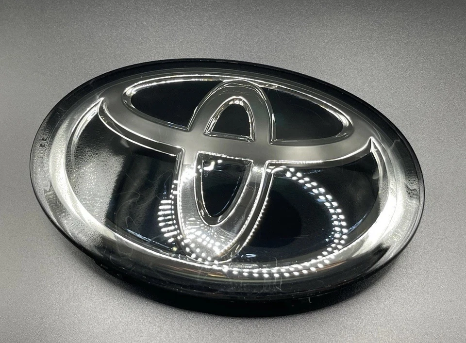 🔥Toyota RAV4 2016-2018 Front Grille Emblem Compatible With Radar 53141-42021 - Image 2 of 4