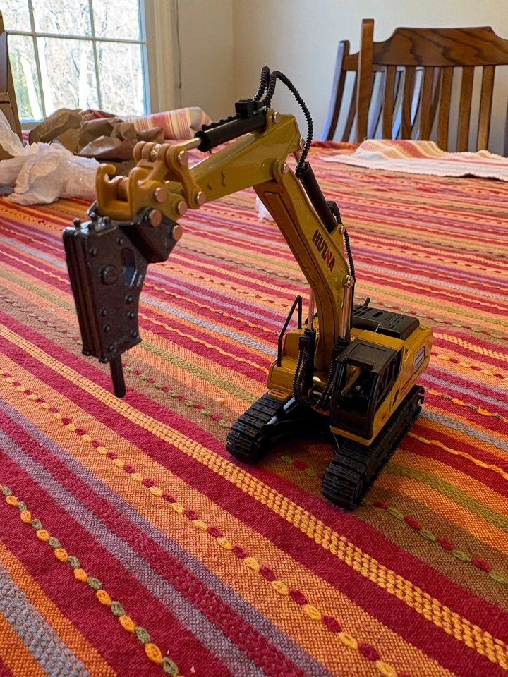 Gemini & Genius Drill Excavator Heavy Duty Construction Site Vehicle Toys 1:60  - Image 4 of 4