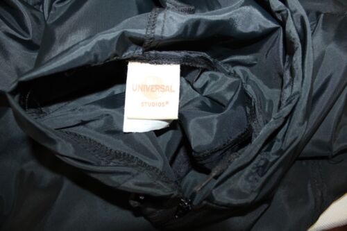 Vintage 1995 Universal Studios Jurassic Erwachsene kleiner schwarzer Kapuze leichter Poncho - Bild 15 von 16