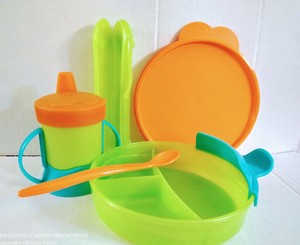 tupperware infant feeding set