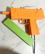 Rare Color LARAMI Mac 10 Water Squirt Gun Battery Motorized Vintage 1986