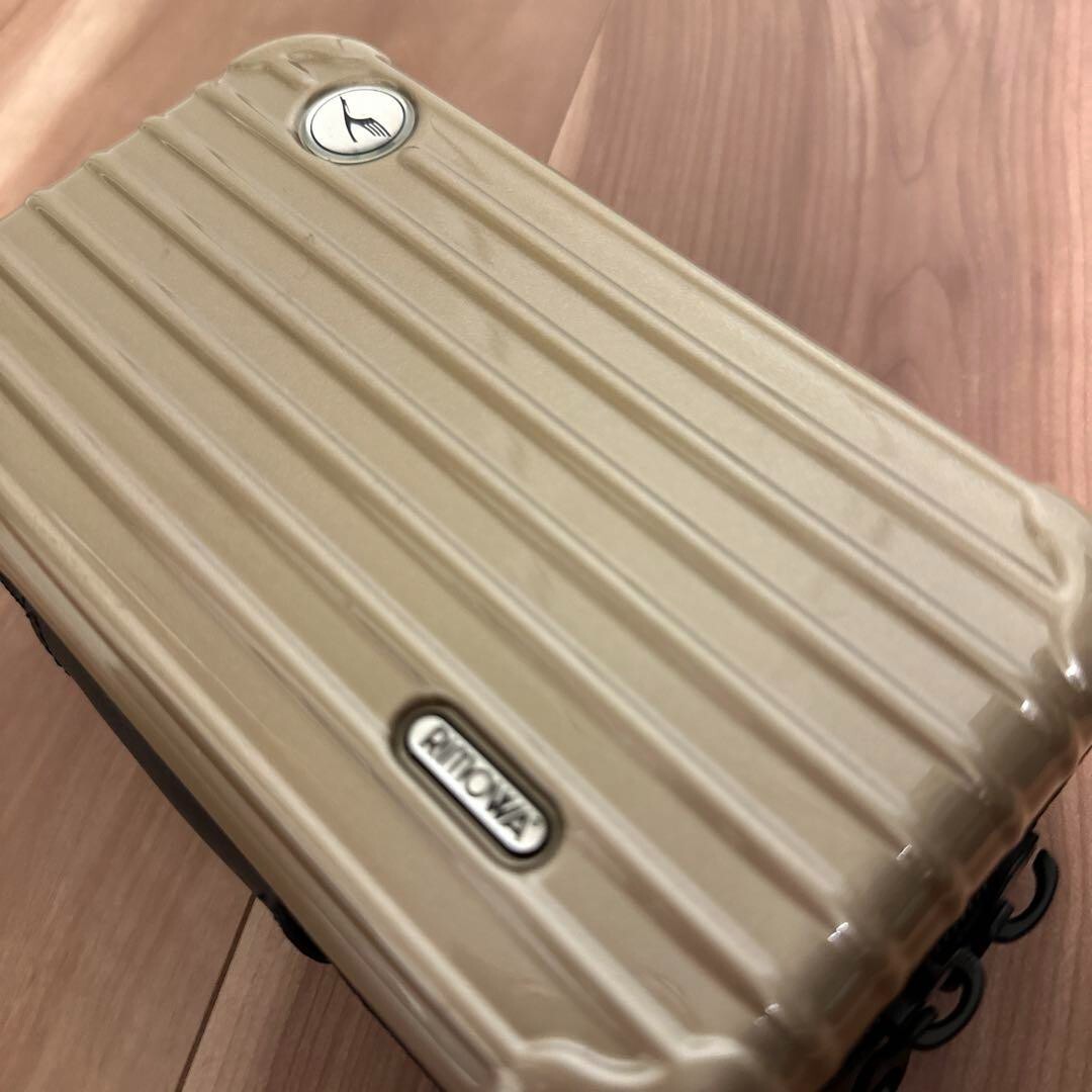 Rimowa Lufthansa First Class Travel Amenity Kit Hard Case Rimowa Lufthansa First Class Travel Amenity Kit Hard Case