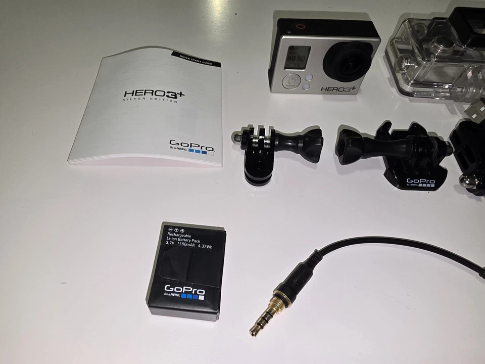 GoPro HERO3 Silver Edition With Underwater Case & Some Accessories Extra Battery - Image 2 of 4